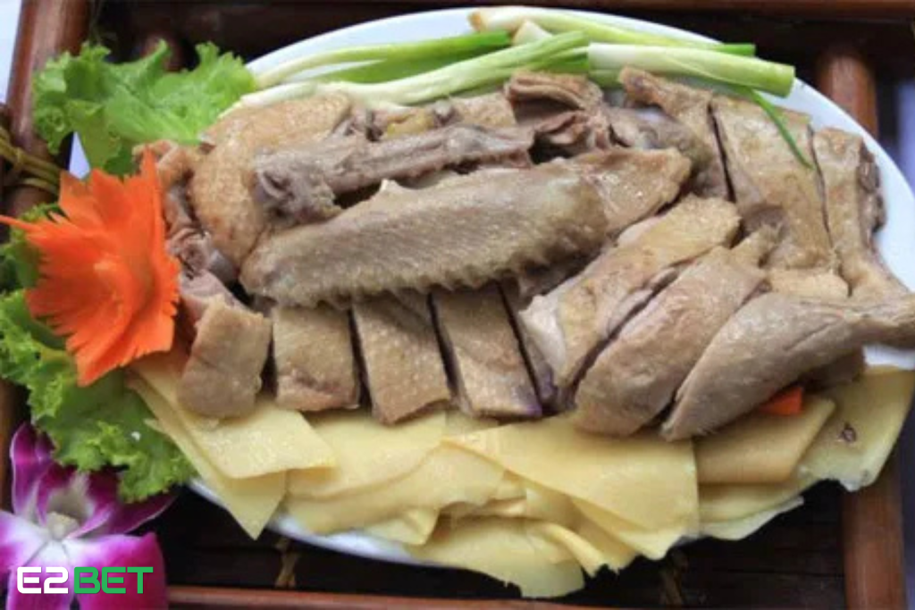 Nằm Mơ Thấy Ăn Thịt Vịt Đánh Con Gì? Giấc Mơ “Nhỏ Mà Có Võ” Đưa Lối Về Bờ!