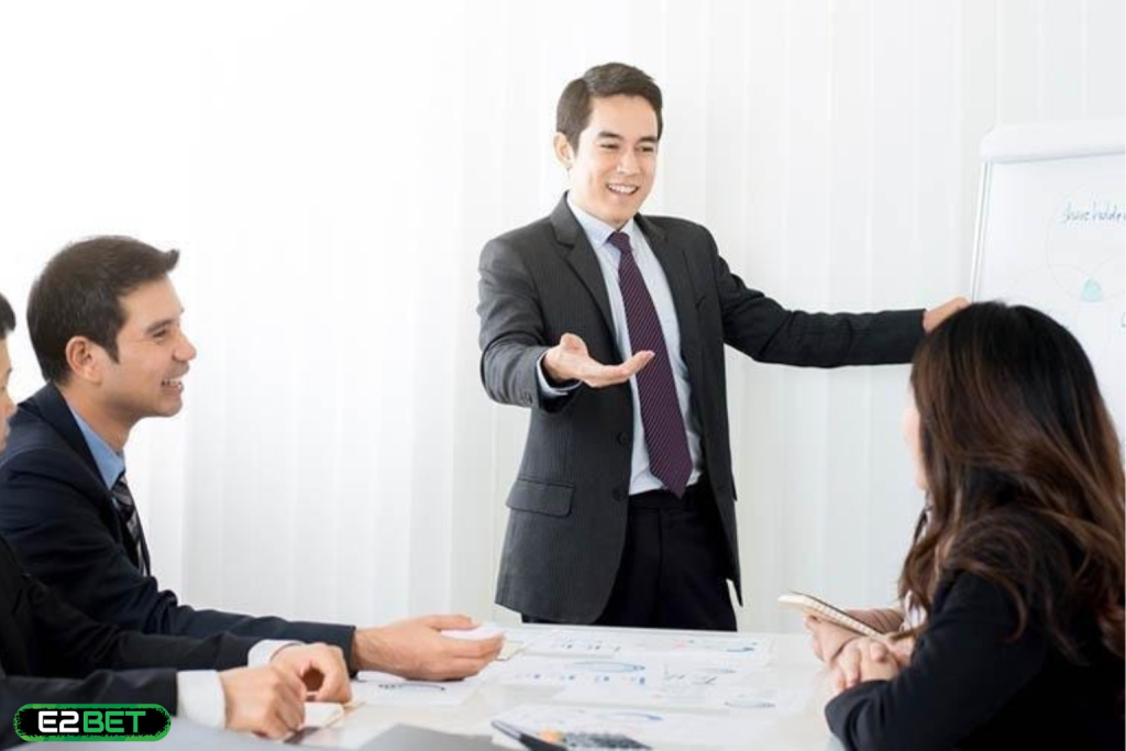 Mơ Thấy Sếp Nam Đánh Con Gì? Cẩn Thận Mộng Hóa… Lộc!